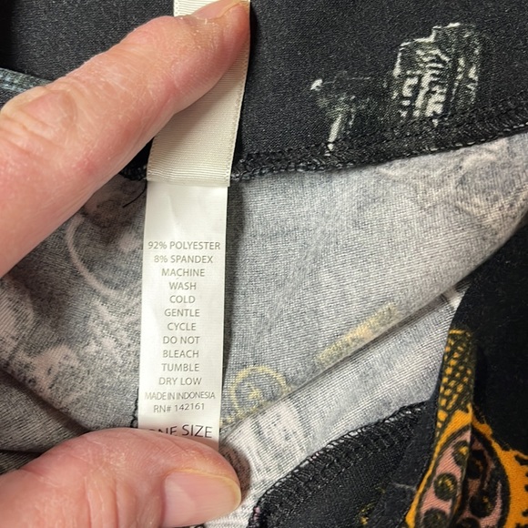 LuLaRoe OS One Size Black Vintage Telephone Leggings NWT - Picture 9 of 10